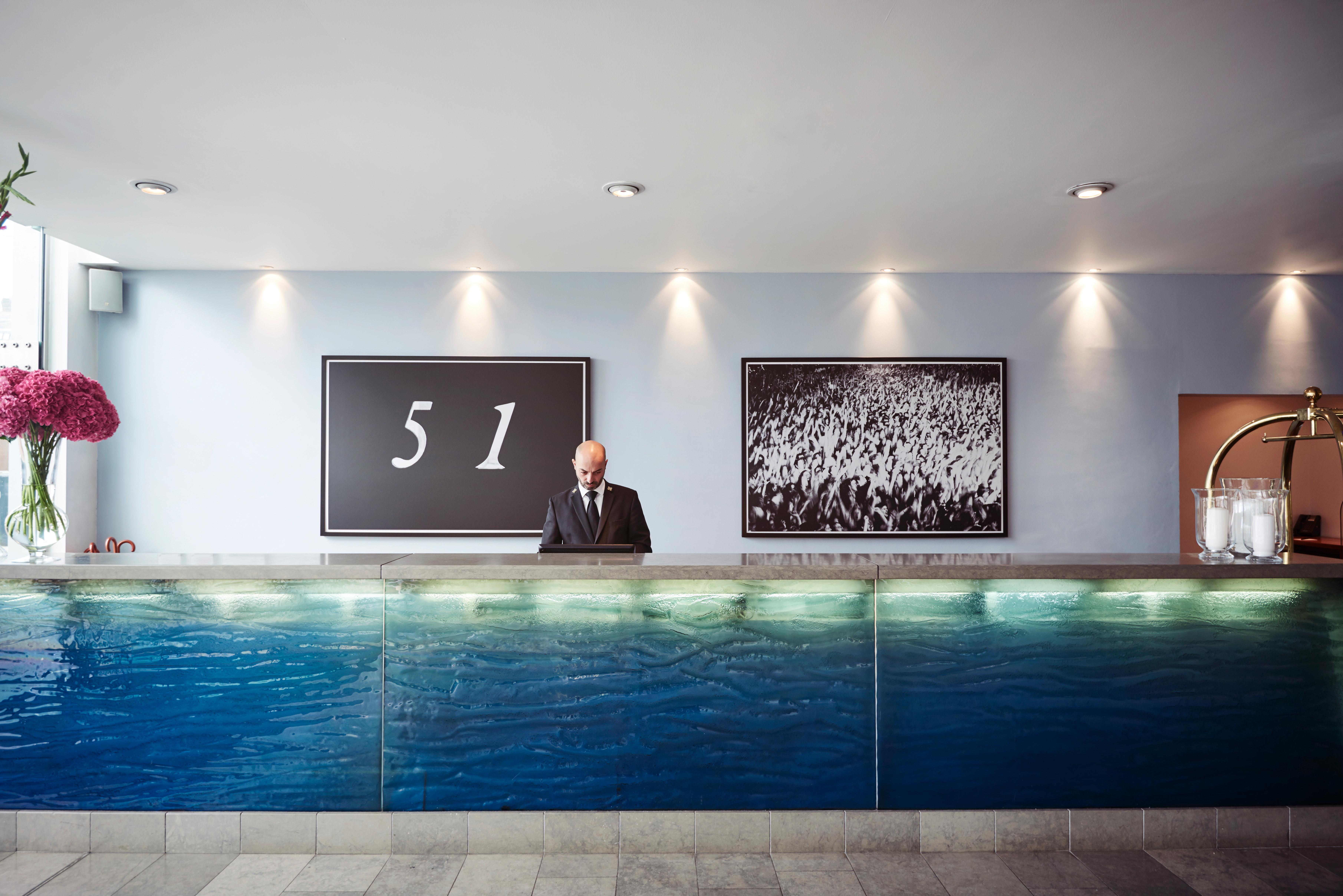 The Lowry Hotel Manchester Exterior foto 51 hotel reception