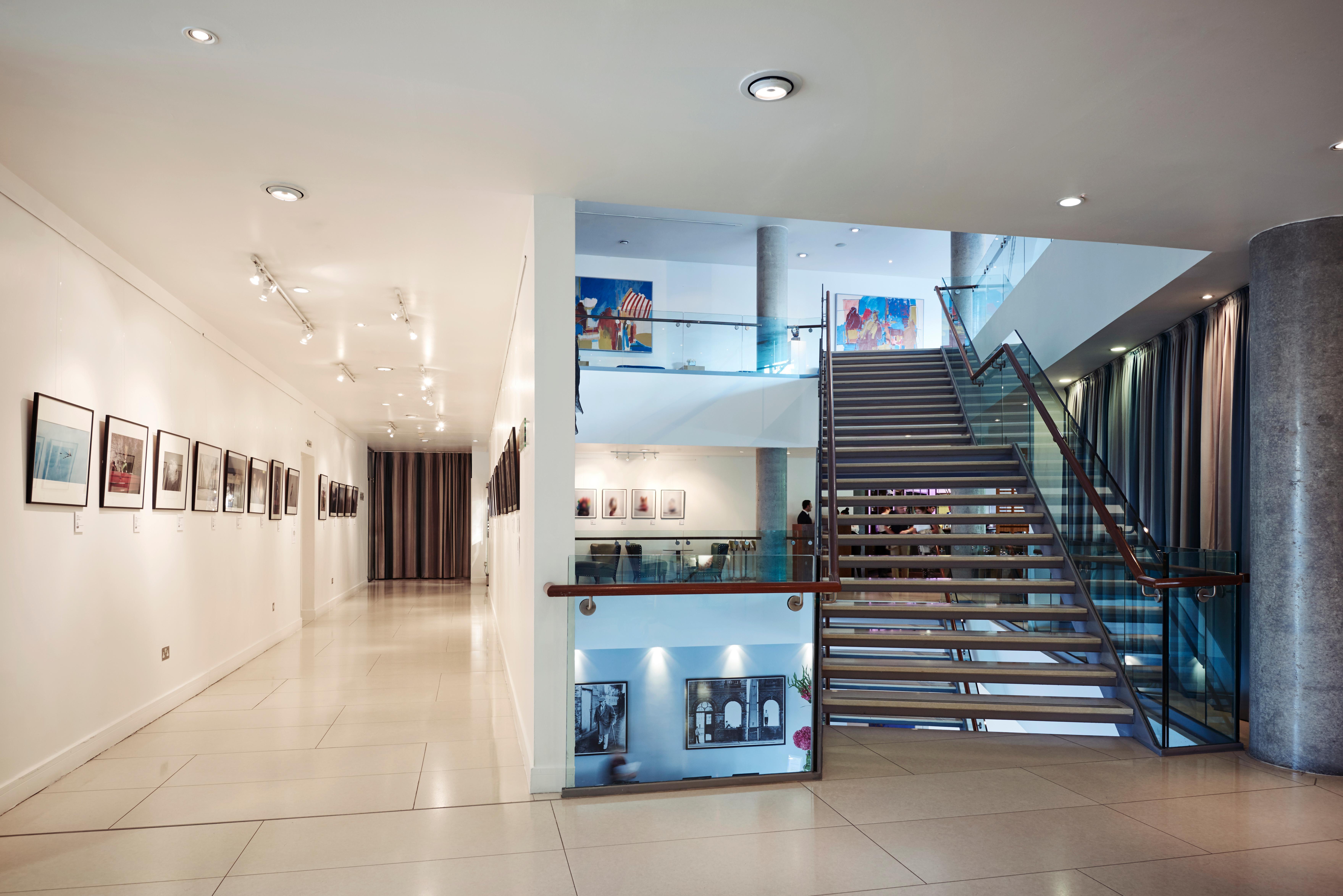 The Lowry Hotel Manchester Exterior foto Interior of the gallery